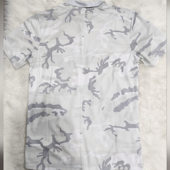 Mens Nike Golf Shirt - Picture 3 of 3